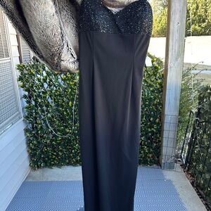Elegant Black Evening Gown